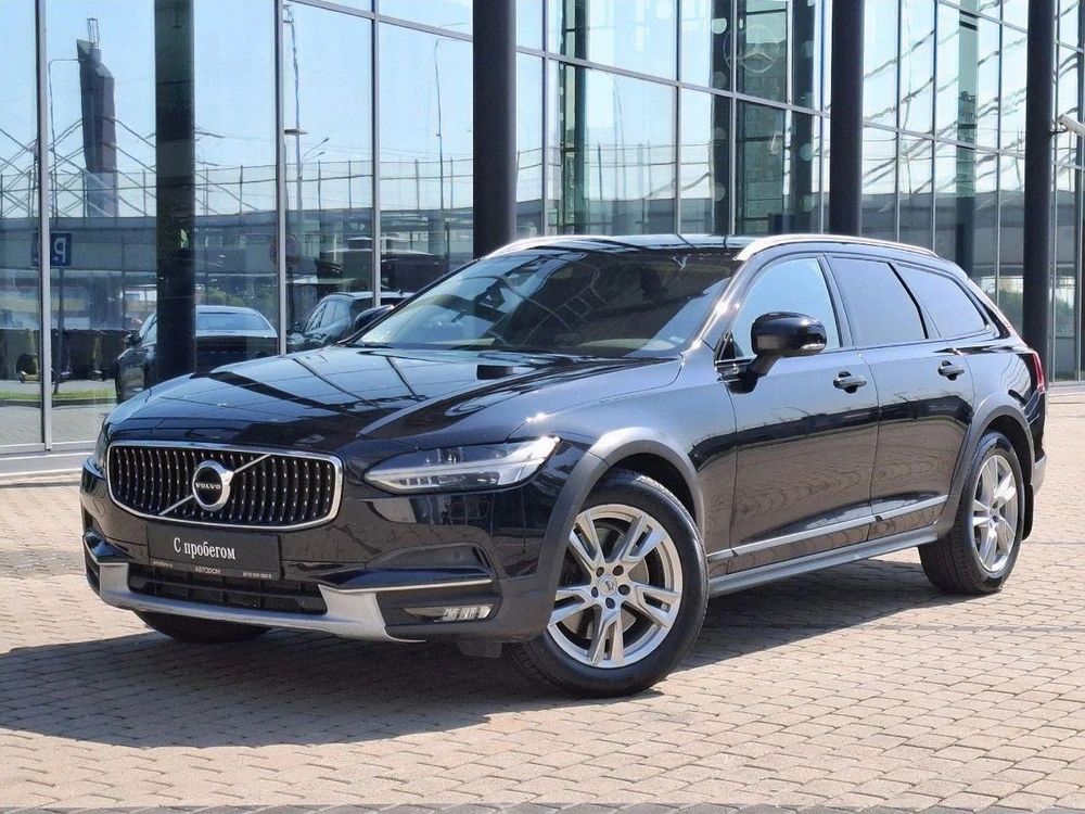 Volvo V90 Cross Country 2.0 4WD Универсал Plus (249 л.с.)