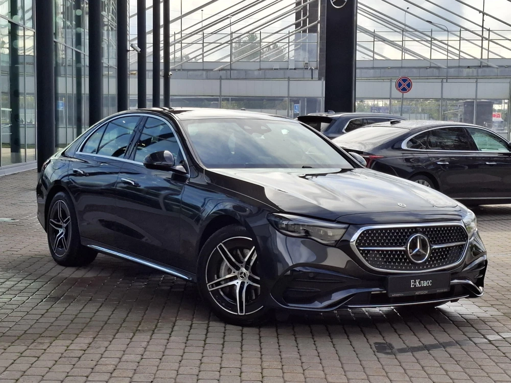 Mercedes-Benz E 2.0 4MATIC Седан E 300 4MATIC (258 л.с.)