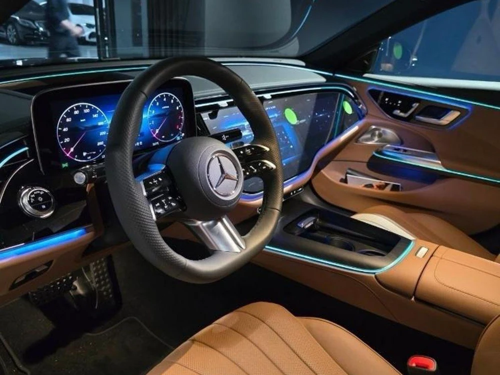 Mercedes-Benz E 2.0 4MATIC Седан E 300 4MATIC (258 л.с.)