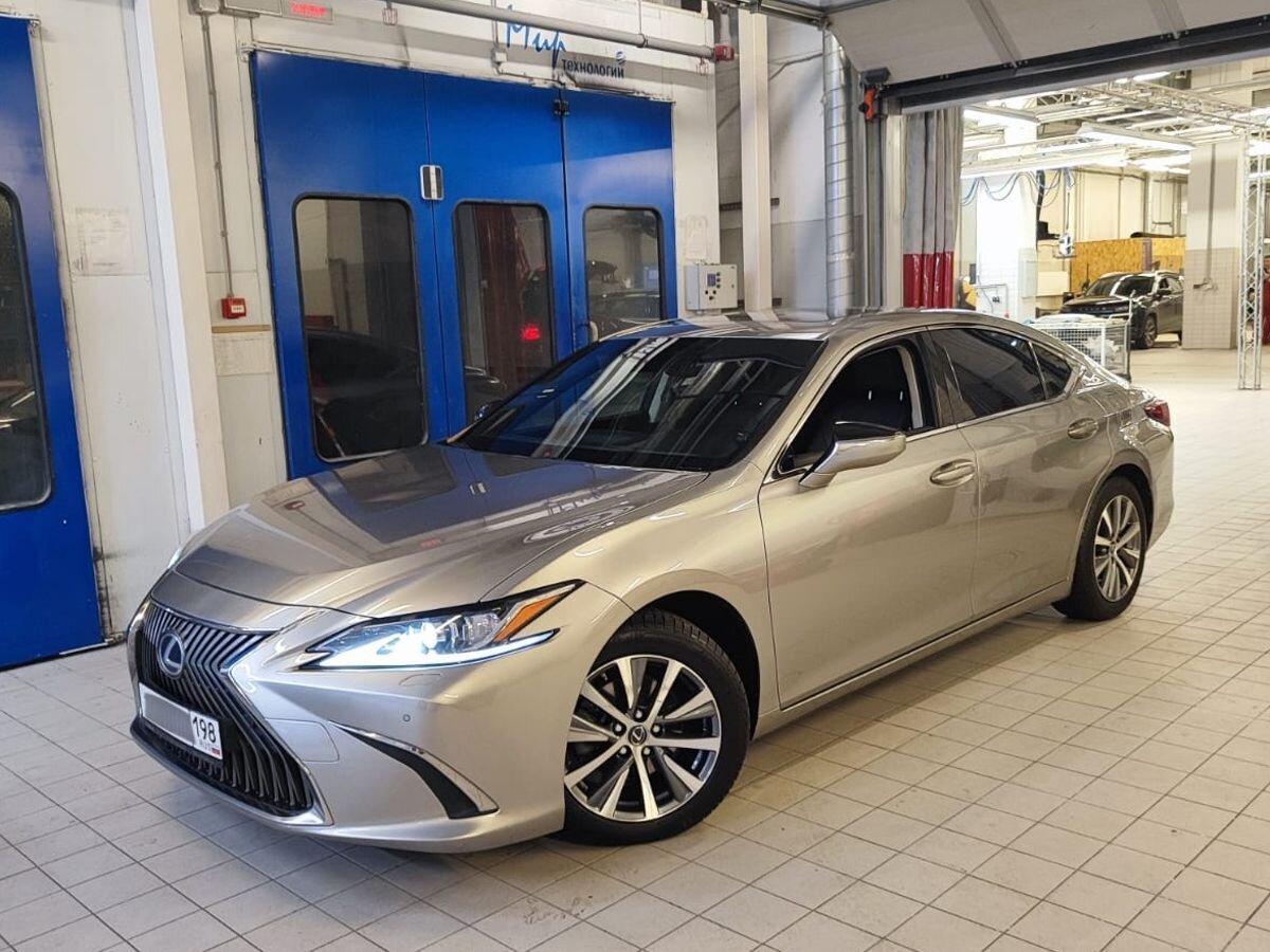 Lexus ES 2.5 4WD Седан Luxury (200 л.с.)