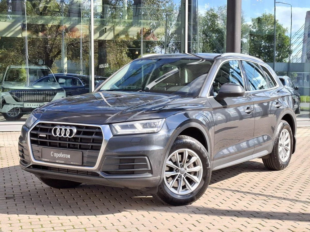 Audi Q5 2.0 4WD Внедорожник Design (249 л.с.)
