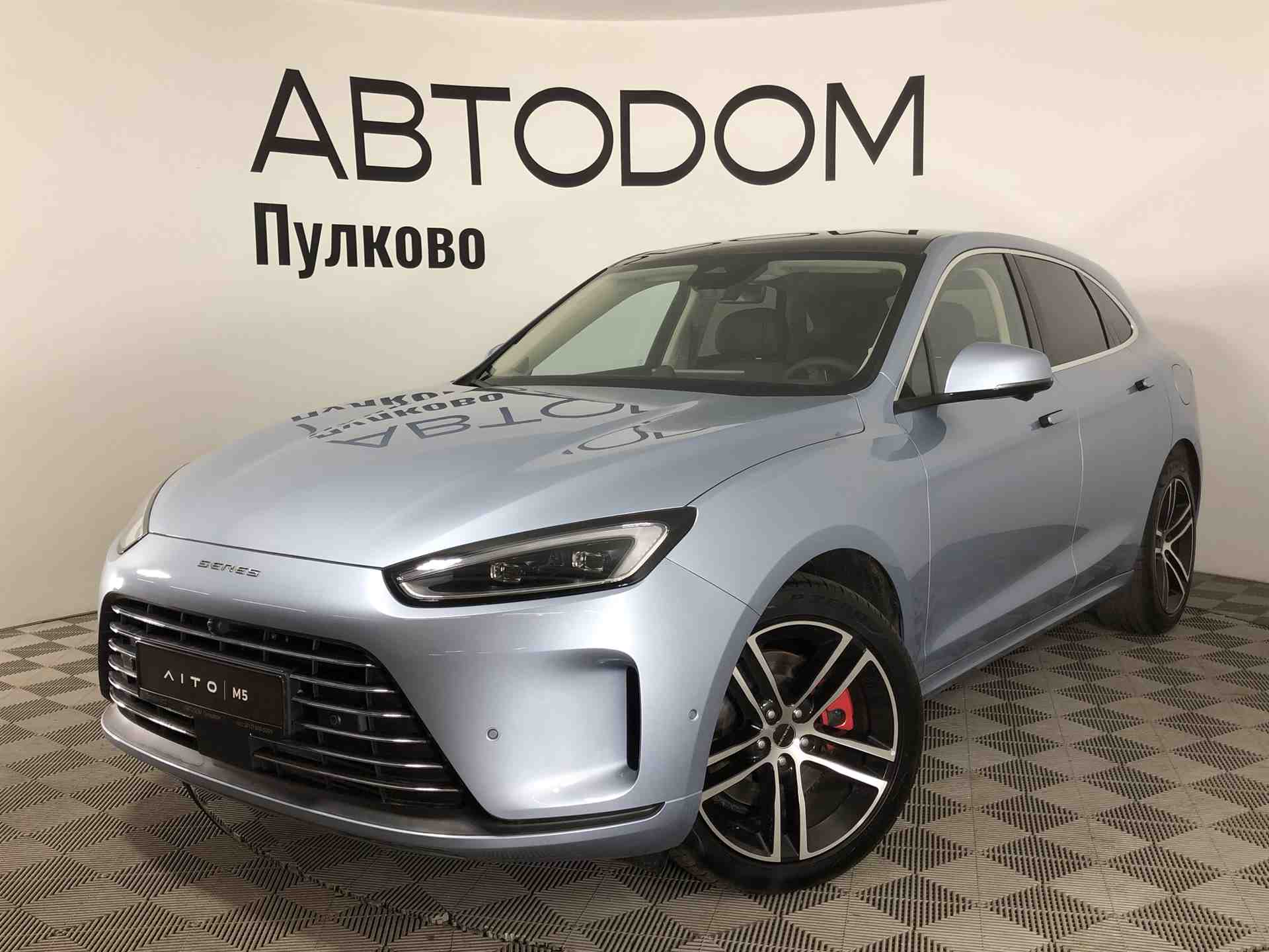 AITO M5 1.5hyb 4WD Внедорожник Premium (496 л.с.)