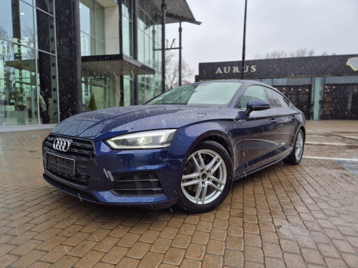 Audi A5 2.0 4WD Лифтбек Advance (190 л.с.)