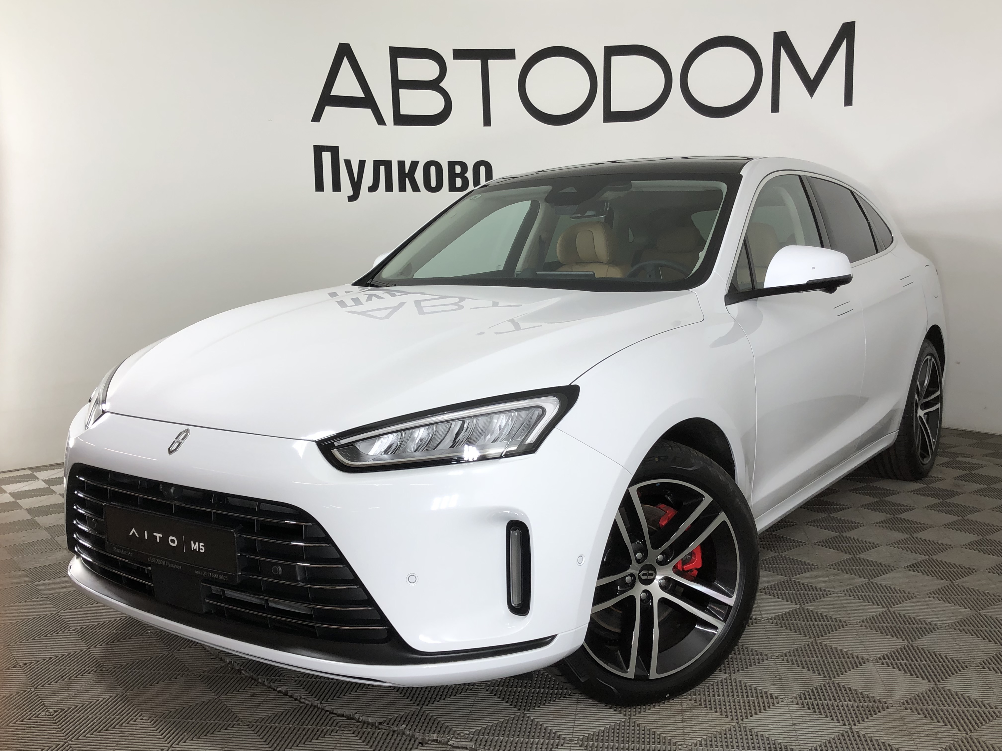 AITO M5 1.5hyb 4WD Внедорожник Ultimate (496 л.с.)