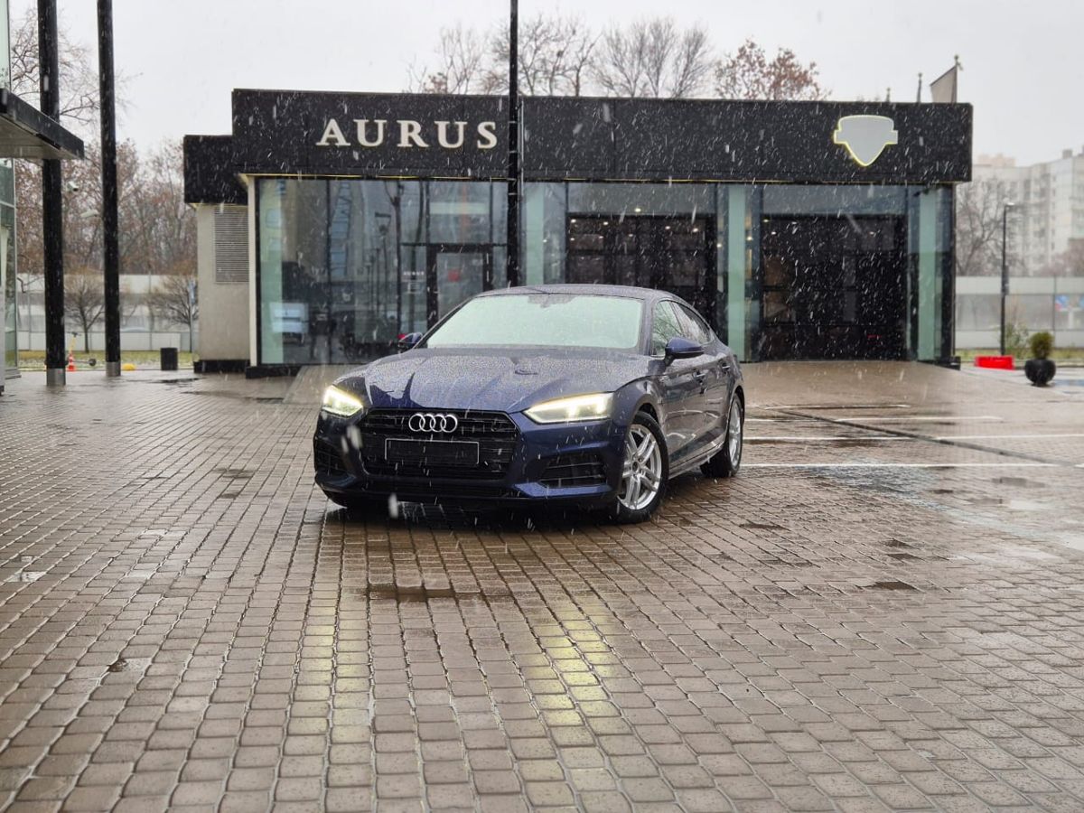 Audi A5 2.0 4WD Лифтбек Advance (190 л.с.)