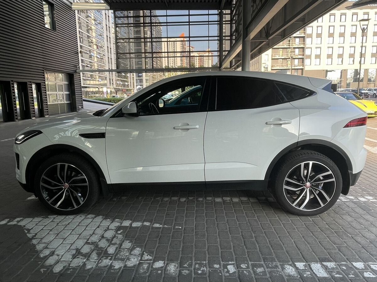 Jaguar E-Pace 2.0d 4WD Внедорожник S (180 л.с.)