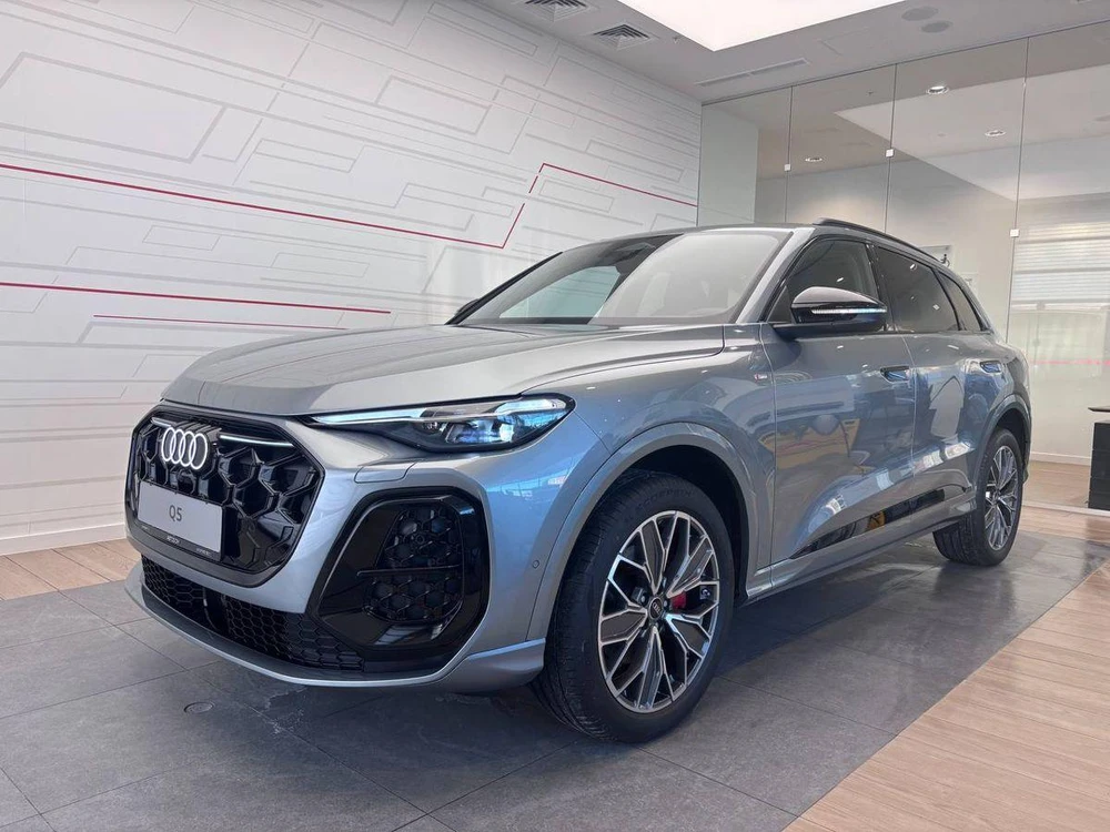 Audi Q5 2.0 4WD Внедорожник 40 TFSI Quattro (204 л.с.)