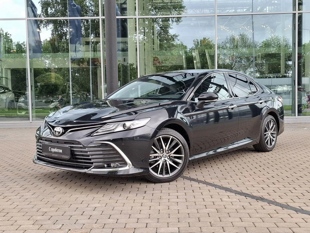 Toyota Camry 2.5 4WD Седан DeLuxe (209 л.с.)