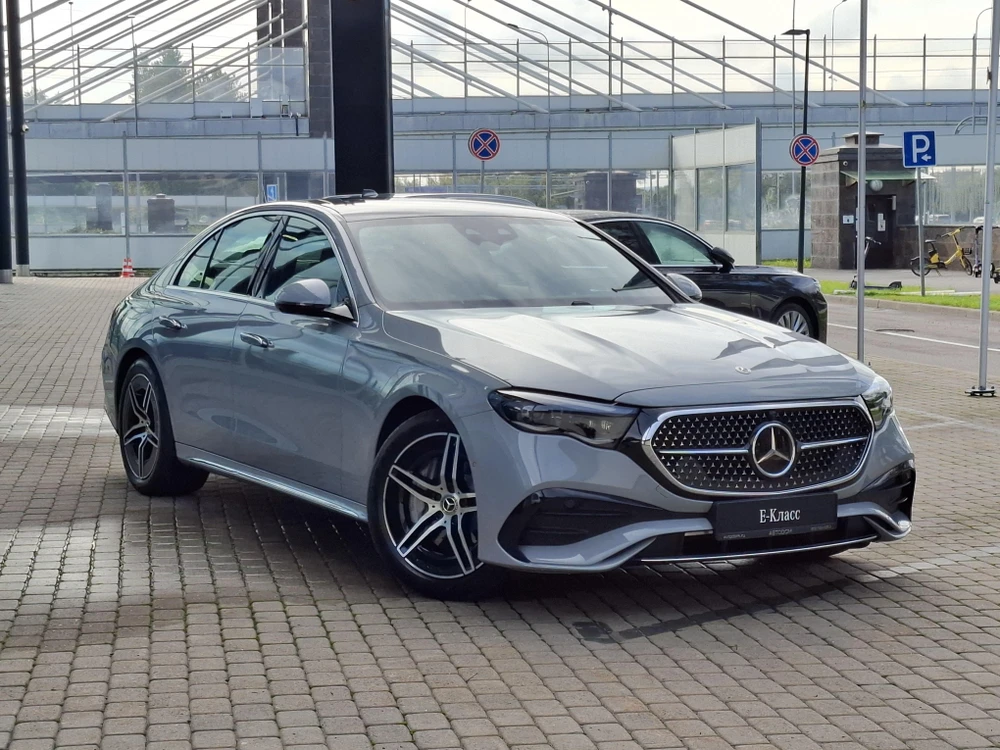 Mercedes-Benz E 2.0 4MATIC Седан E 300 4MATIC (258 л.с.)