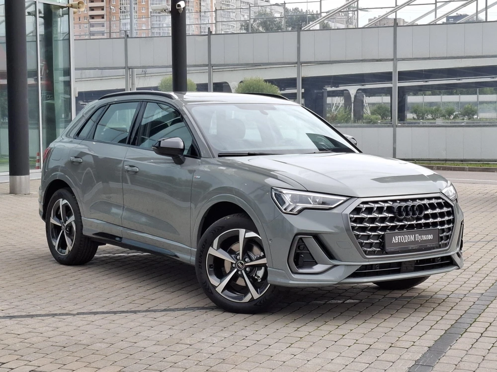 Audi Q3 1.5 4WD Внедорожник (160 л.с.)