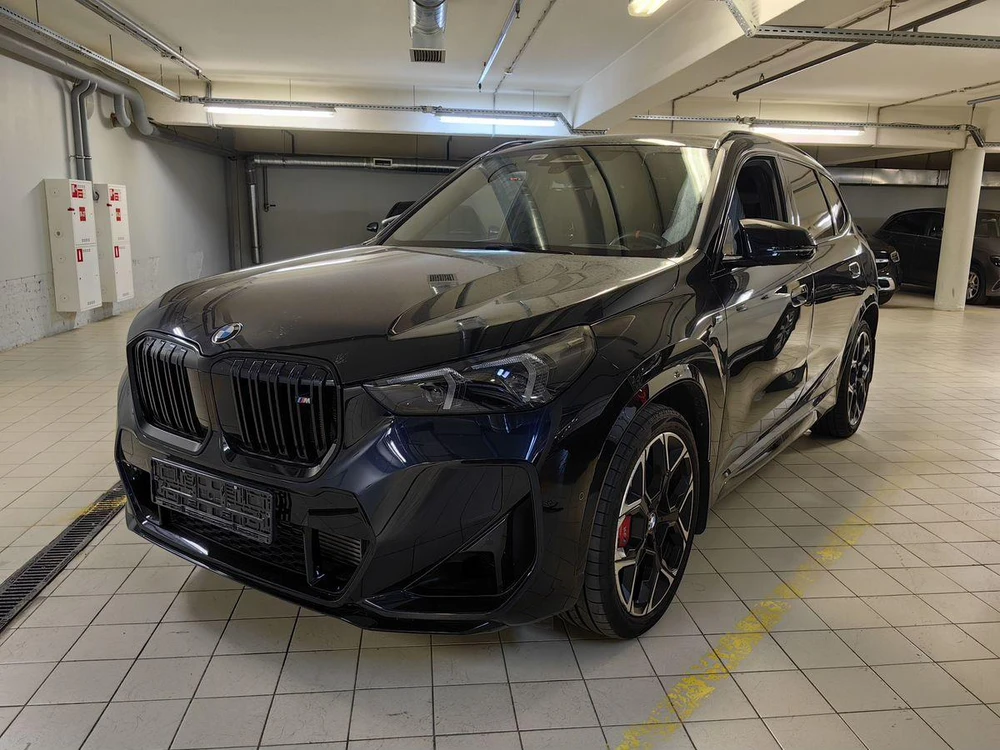 BMW X1 2.0 4WD Внедорожник M35Li (300 л.с.)
