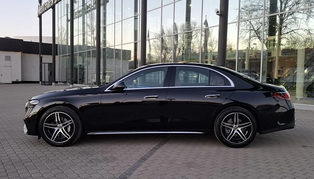 Mercedes-Benz E 2.0 4MATIC Седан (258 л.с.) фото 2