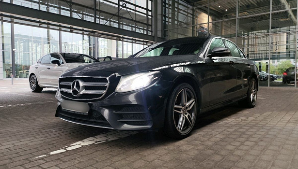 Mercedes-Benz E 220 d 4MATIC Седан Sport (194 л.с.) фото 1