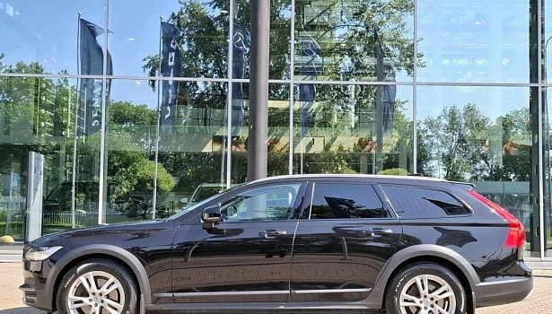 Volvo V90 Cross Country 2.0 4WD Универсал Plus (249 л.с.) фото 3