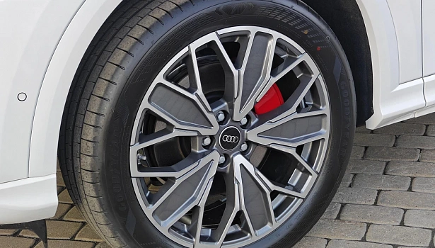 Audi Q5 2.0 4WD Внедорожник 40 TFSI Quattro (204 л.с.) фото 15