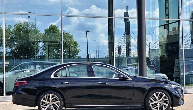 Mercedes-Benz E 2.0d 4MATIC Седан (197 л.с.) фото 8