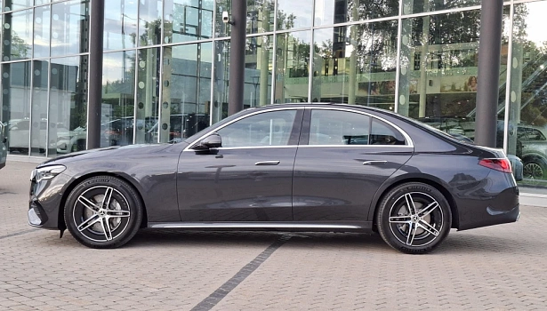 Mercedes-Benz E 2.0 4MATIC Седан E 300 4MATIC (258 л.с.) фото 6