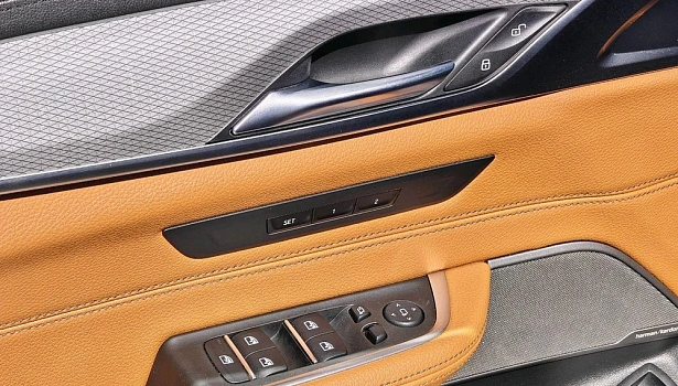 BMW 6 серии 630 4WD Лифтбек (249 л.с.) фото 23
