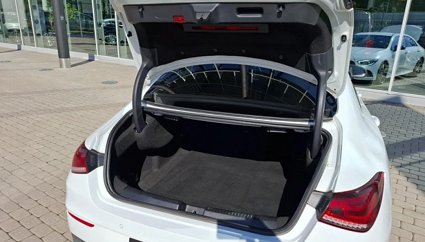 Mercedes-Benz CLA 200 Купе Sport (150 л.с.) фото 20