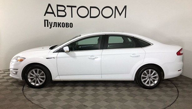 Ford Mondeo 2.0 4WD Седан Ghia (145 л.с.) фото 3