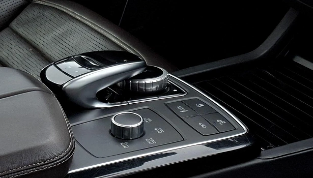 Mercedes-Benz AMG GLE 63 4MATIC Внедорожник Особая серия (585 л.с.) фото 30