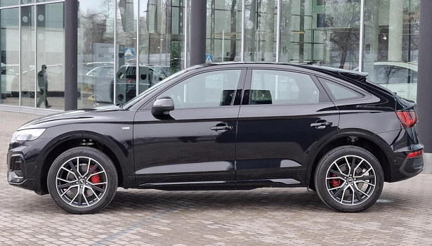 Audi Q5 Sportback 2.0hyb 4WD Внедорожник (299 л.с.) фото 3