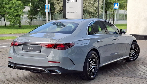 Mercedes-Benz E 2.0 4MATIC Седан E 300 4MATIC (258 л.с.) фото 6