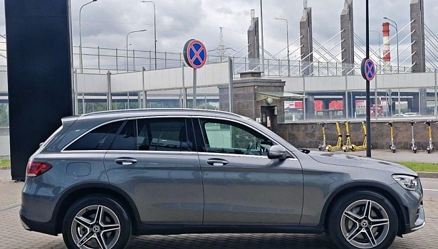 Mercedes-Benz GLC 300 d 4MATIC Внедорожник Sport (245 л.с.) фото 7