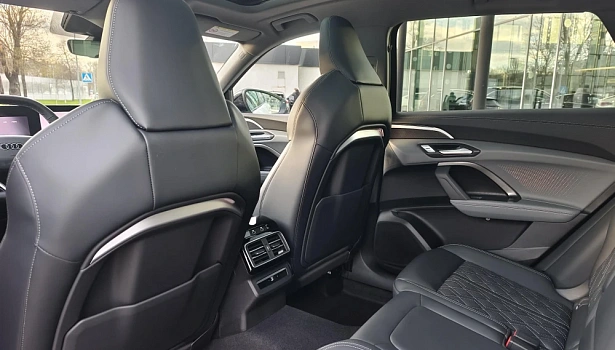 Audi Q5 2.0 4WD Внедорожник 40 TFSI Quattro (204 л.с.) фото 11