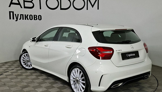 Mercedes-Benz A 180 Хэтчбек (122 л.с.) фото 4