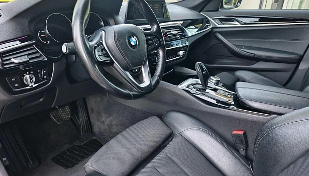 BMW 5 серии 520 d 4WD Седан Sport Line (190 л.с.) фото 10
