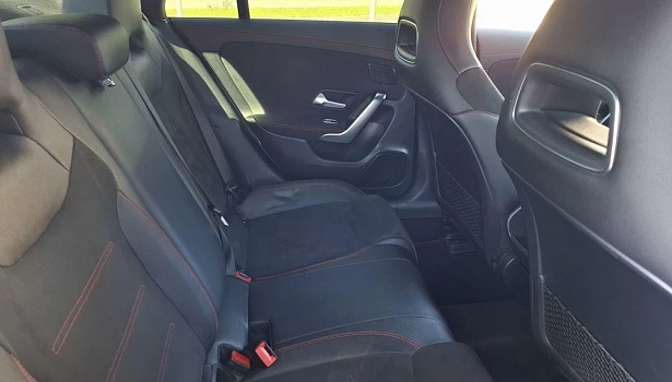 Mercedes-Benz CLA 200 Купе Sport (150 л.с.) фото 14