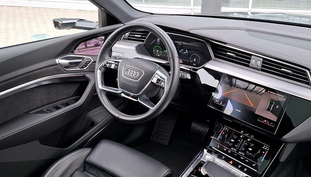 Audi e-tron Electro 4WD Внедорожник Exclusive (230 кВт) фото 15