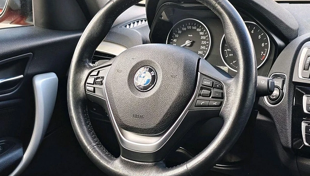 BMW 1 серии 118 4WD Хэтчбек Special Edition (136 л.с.) фото 17