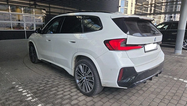 BMW X1 2.0 4WD Внедорожник XDrive25Li M Sport Package (204 л.с.) фото 3