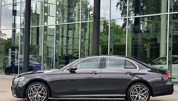 Mercedes-Benz E 200 4MATIC Седан Sport Plus (197 л.с.) фото 3