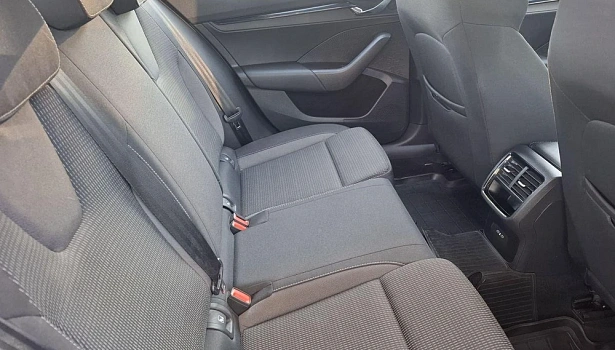 Skoda Octavia 1.4 4WD Лифтбек Active Plus (150 л.с.) фото 21