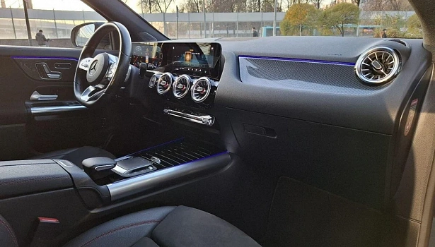 Mercedes-Benz GLA 200 4MATIC Внедорожник Sport (150 л.с.) фото 10