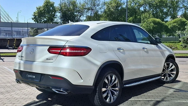 Mercedes-Benz GLE 350 d 4MATIC Внедорожник Особая серия (249 л.с.) фото 6