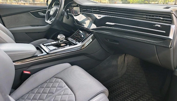 Audi Q8 3.0d 4WD Внедорожник Design (249 л.с.) фото 11
