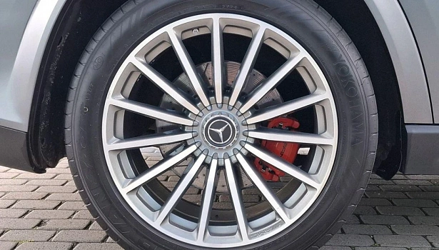Mercedes-Benz AMG GLS 63 4MATIC Внедорожник (612 л.с.) фото 18