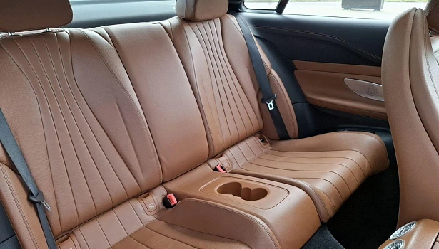 Mercedes-Benz E 200 4MATIC Купе Sport (197 л.с.) фото 16