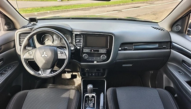 Mitsubishi Outlander 2.0 4WD Внедорожник Inform (146 л.с.) фото 9