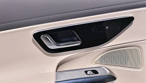 Mercedes-Benz E 2.0d 4MATIC Седан (197 л.с.) фото 22