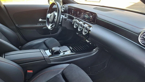 Mercedes-Benz CLA 200 Купе Sport (150 л.с.) фото 11