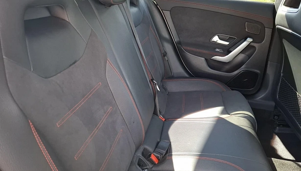 Mercedes-Benz CLA 200 Купе Sport (150 л.с.) фото 38