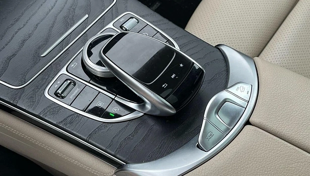 Mercedes-Benz GLC 250 d 4MATIC Внедорожник Особая серия (204 л.с.) фото 13