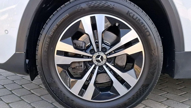 Mercedes-Benz GLA 200 Внедорожник Progressive (150 л.с.) фото 15