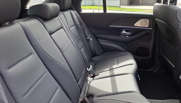 Mercedes-Benz GLE 300 d 4MATIC Внедорожник (269 л.с.) фото 23