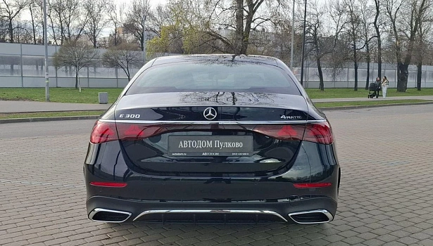 Mercedes-Benz E 2.0 4MATIC Седан E 300 4MATIC (258 л.с.) фото 4